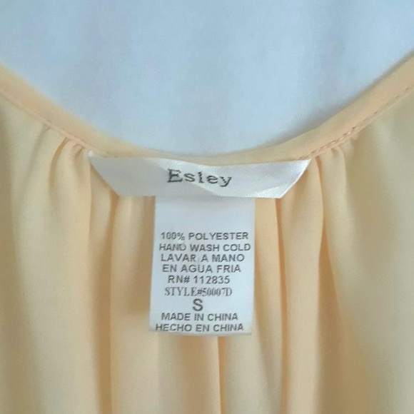 Esley Dress - Picture 2 of 3